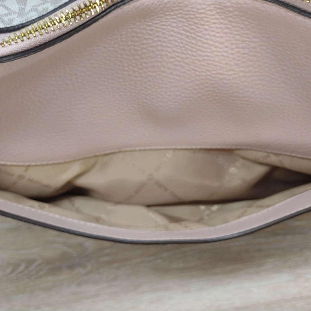 Michael Kors Large Dover Crossbody in Powder Blush! EUC! - Picture 12 of 13